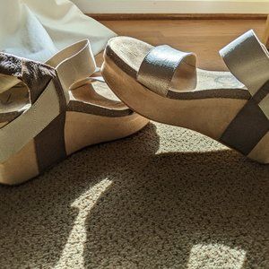 OTBT Bushnell size 10 wedge sandal